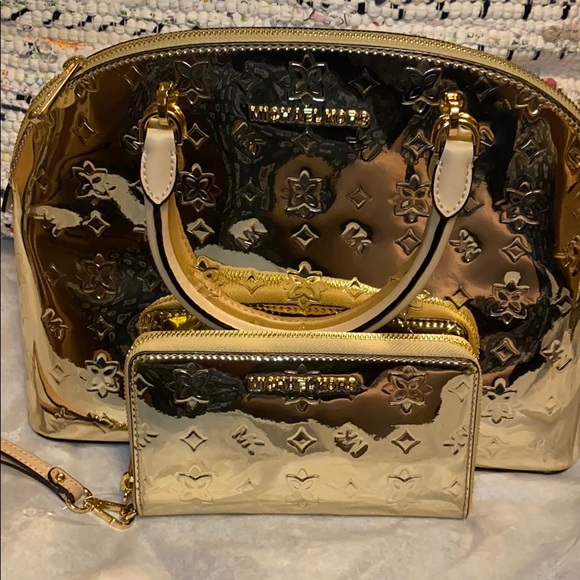 MK Gold metallic Satchel and matching wristlet - Picture 7 of 7